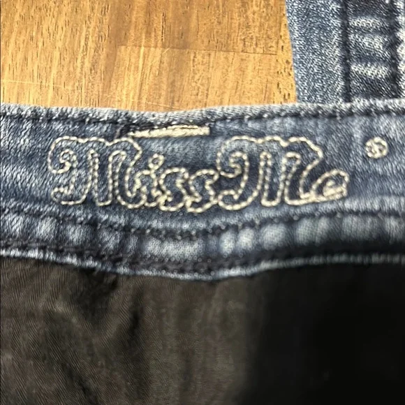 Miss Me Blue Embellished Designer Jeans. Sz 26 Boot - Picture 5 of 16